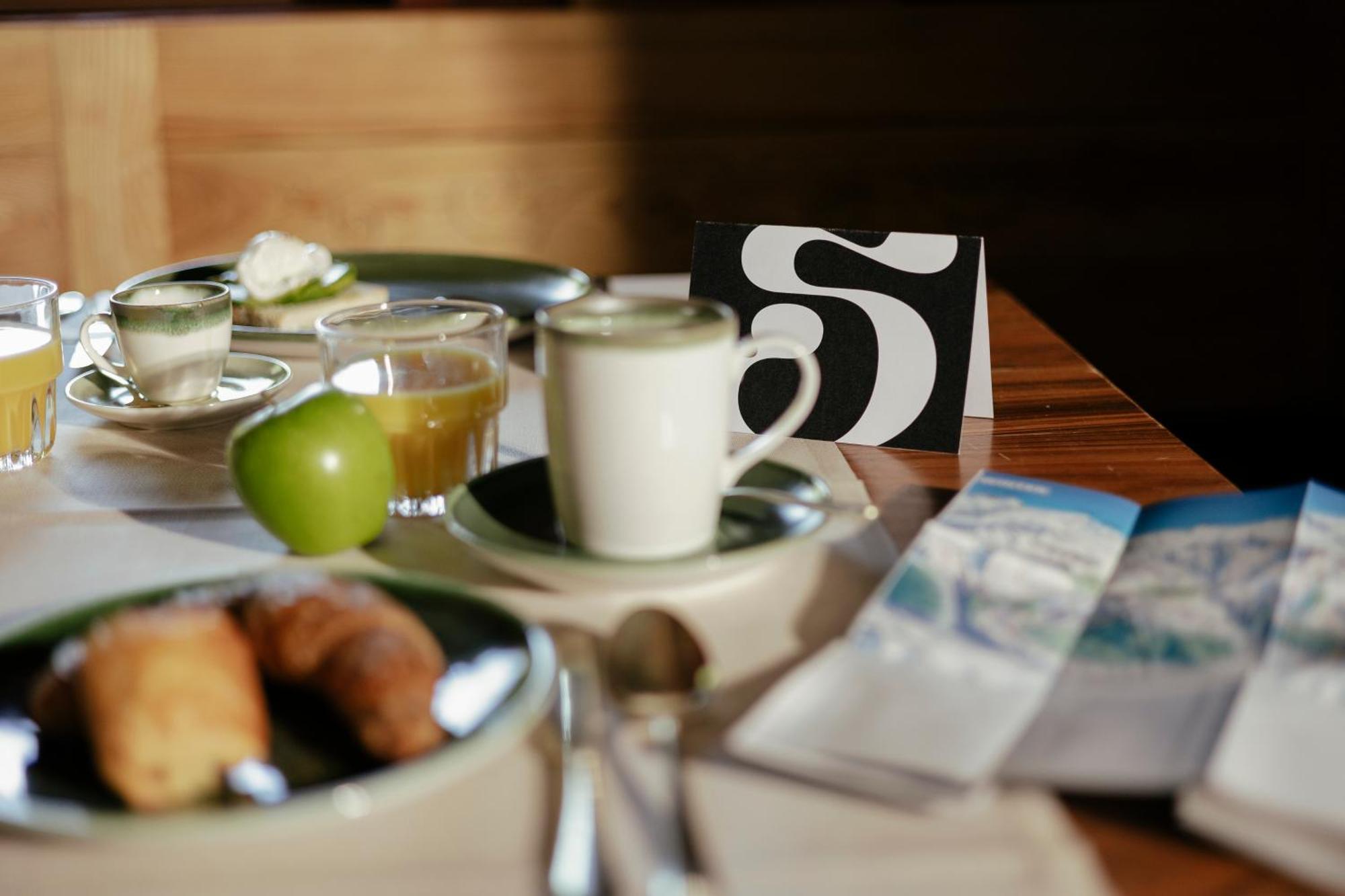 Schloss Zermatt - Cbd & Adaptogenic Spa And Sport Hotel מראה חיצוני תמונה